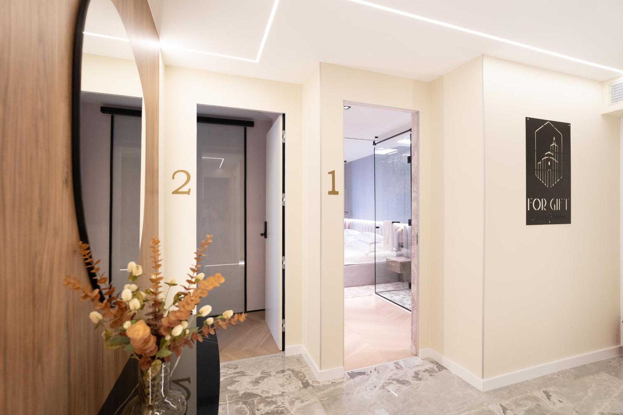 Luxury Rooms - For Gift Zadar Bagian luar foto